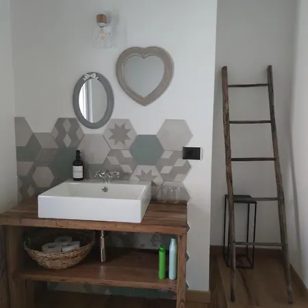 La Pezzuola 53 * Sopralacroce